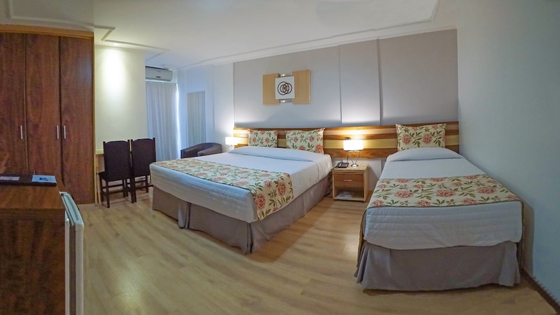 Imagen de la habitación del Hotel Laguna Plaza. Foto 10