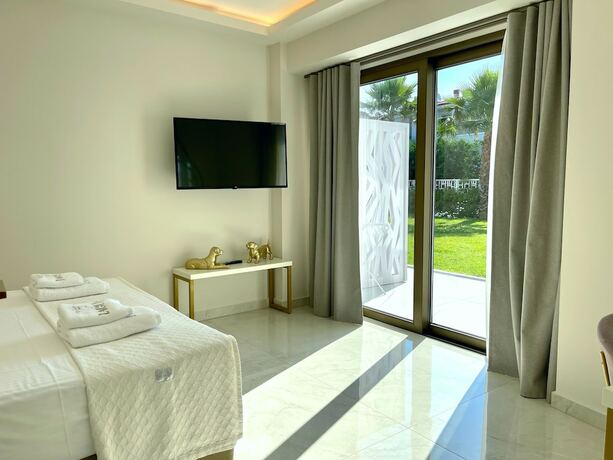 Imagen de la habitación del Hotel Laguna Resort. Foto 16