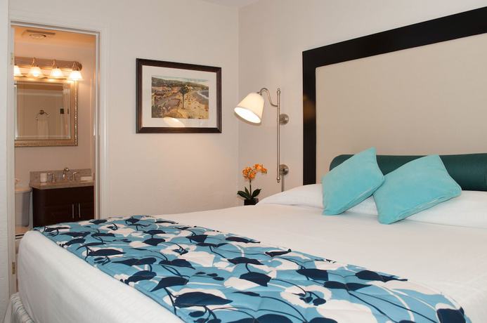Imagen de la habitación del Hotel Laguna Shores Studio Suites. Foto 5