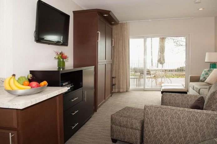 Imagen de la habitación del Hotel Laguna Shores Studio Suites. Foto 8