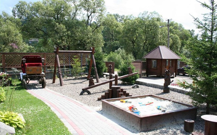 Imagen de los exteriores del Hotel Laguna, Slavsko. Foto 20