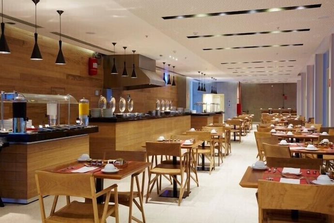 Imagen del bar/restaurante del Hotel Lagune Barra. Foto 4