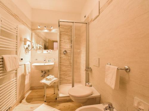 Imagen de la habitación del Hotel Laguscei Dolomites Mountain. Foto 7