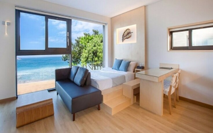 Imagen de la habitación del Hotel Lahene Poolvilla. Foto 24