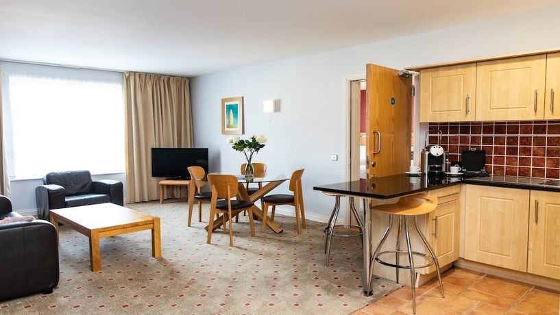 Imagen de la habitación del Hotel Lahinch Coast and Suites. Foto 9