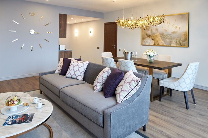 Imagen de la habitación del Hotel Lahta Plaza. Foto 2