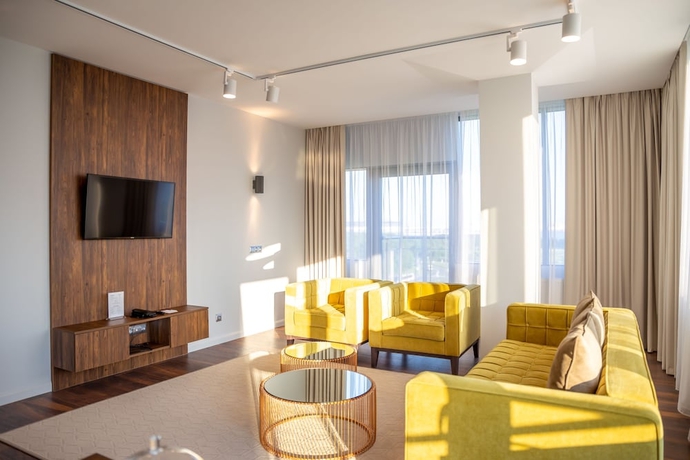 Imagen de la habitación del Hotel Lahta Plaza. Foto 15