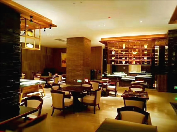 Imagen del bar/restaurante del Hotel Laibor International. Foto 3