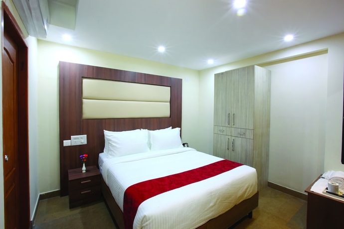 Imagen de la habitación del Hotel Laimar Suites. Foto 5