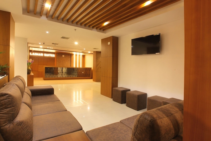 Imagen de los interiores del Hotel Laimar Suites. Foto 17