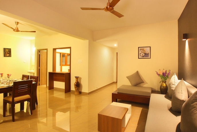 Imagen de la habitación del Hotel Laimar Suites. Foto 13