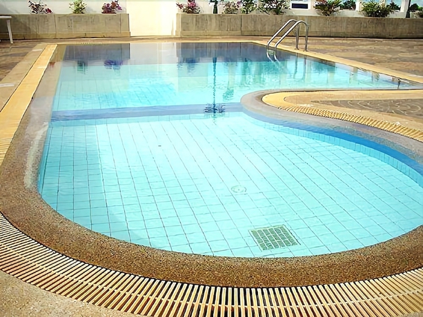 Imagen de la piscina del Hotel Laithong. Foto 18