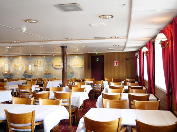 Imagen del bar/restaurante del Hotel Laivahostel S/s Bore. Foto 2