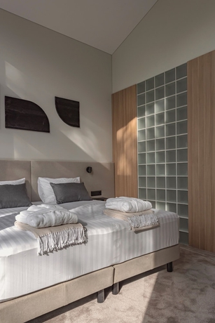 Imagen de la habitación del Hotel Lajos. Foto 6