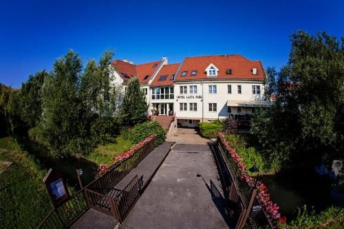Imagen general del Hotel Lajta Park. Foto 4