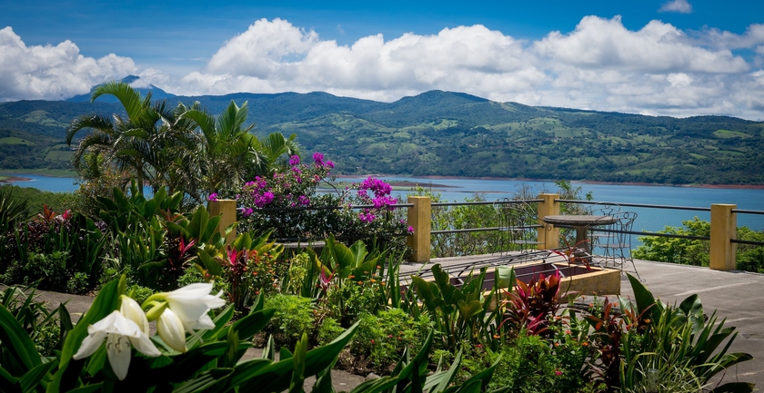 Imagen de los interiores del Hotel Lake Arenal and Brewery. Foto 17