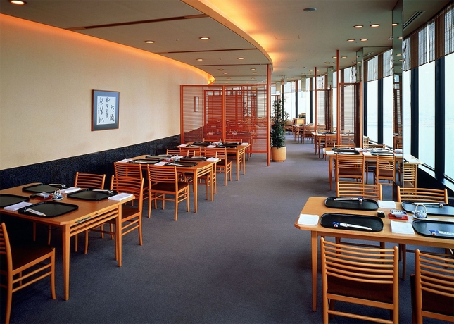 Imagen del bar/restaurante del Hotel Lake Biwa Otsu Prince. Foto 5