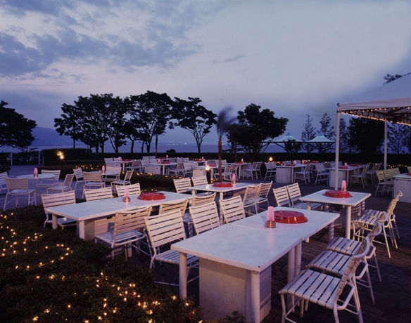Imagen del bar/restaurante del Hotel Lake Biwa Otsu Prince. Foto 6