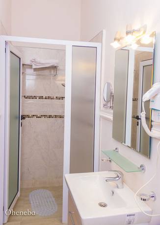 Imagen de la habitación del Hotel Lake Bosumtwi and Apartments. Foto 7