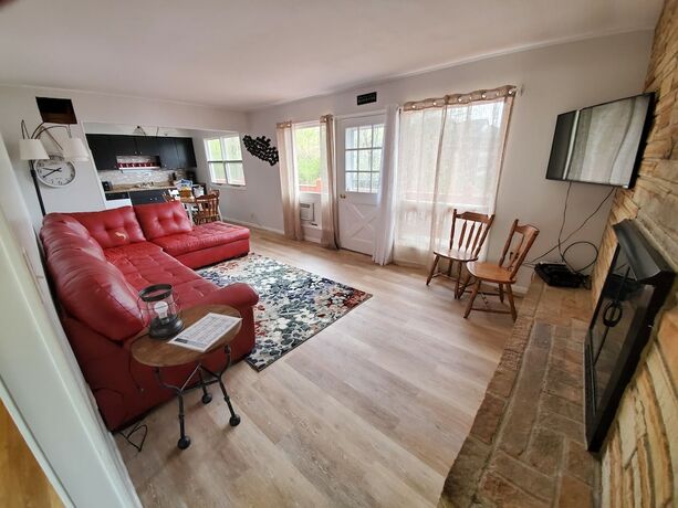 Imagen de la habitación del Hotel Lake Breeze Resort. Foto 13
