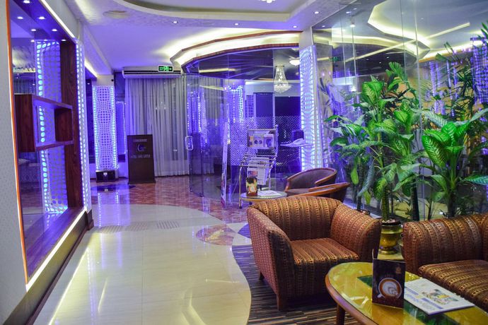 Imagen de los interiores del Hotel Lake Castle. Foto 16