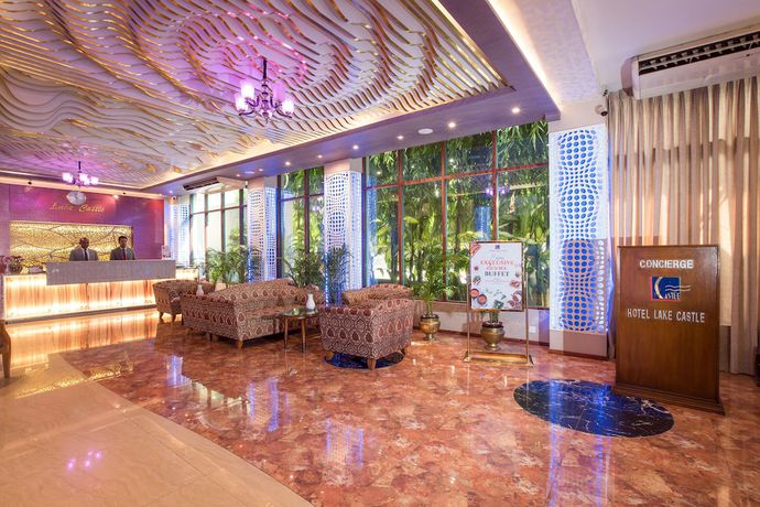 Imagen de los interiores del Hotel Lake Castle. Foto 18