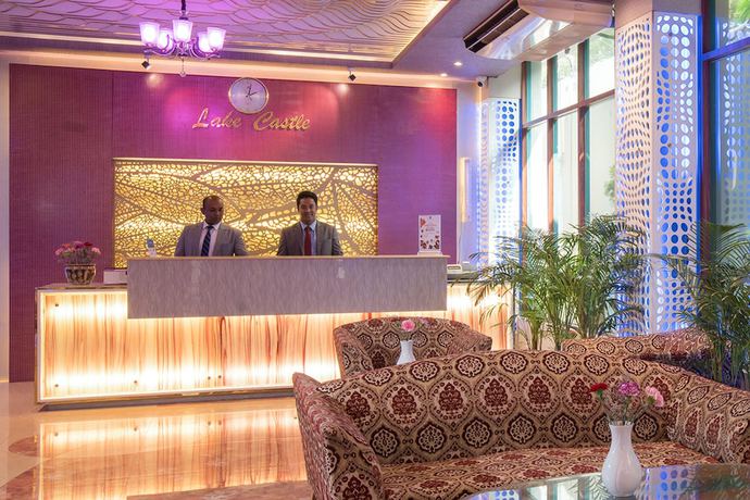 Imagen de los interiores del Hotel Lake Castle. Foto 19