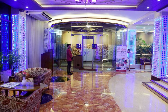 Imagen de los interiores del Hotel Lake Castle. Foto 20