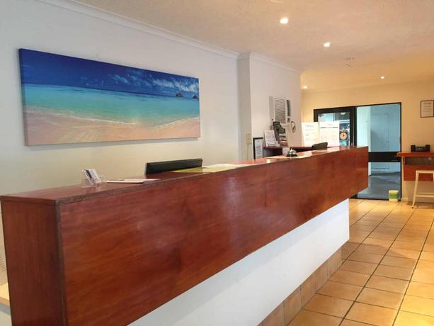 Imagen de los interiores del Hotel Lake Central Cairns. Foto 4