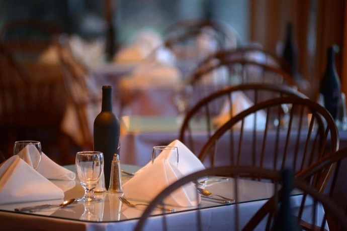 Imagen del bar/restaurante del Hotel Lake Crescent Lodge. Foto 9