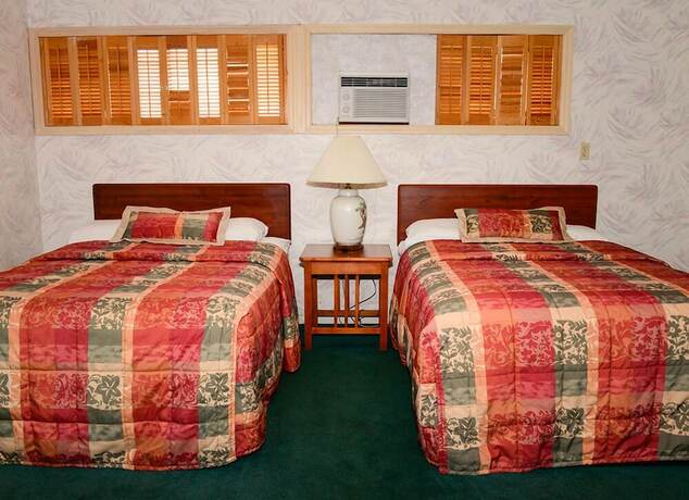 Imagen general del Hotel Lake Crest Inn. Foto 2