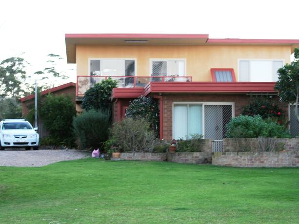 Imagen general del Hotel Lake Edge Holiday Units. Foto 4