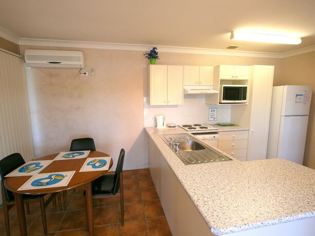 Imagen general del Hotel Lake Edge Holiday Units. Foto 6