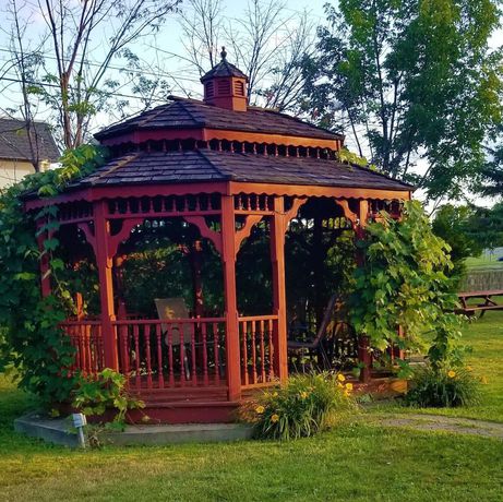 Imagen de los exteriores del Hotel Lake Erie Lodge, Erie. Foto 7