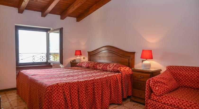 Imagen de la habitación del Hotel Lake Front Brenzone. Foto 4