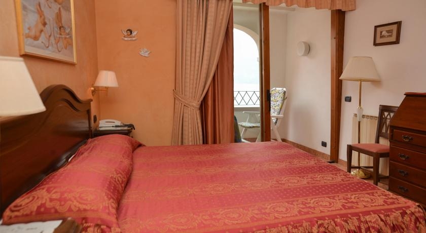 Imagen de la habitación del Hotel Lake Front Brenzone. Foto 6