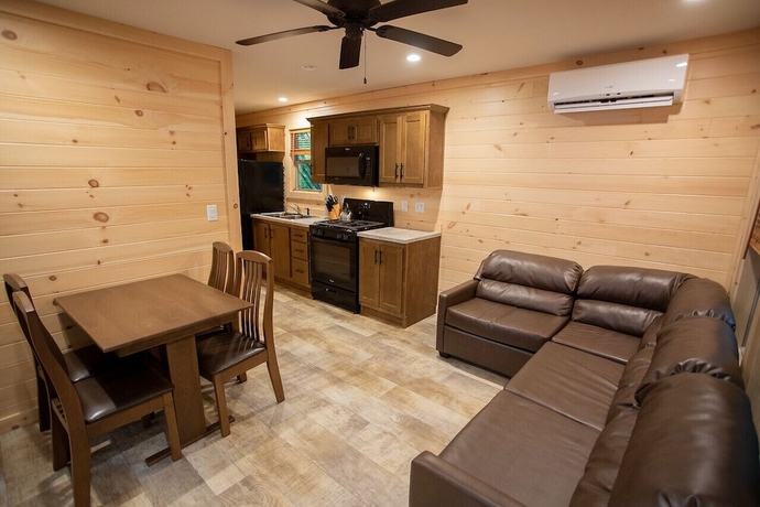 Imagen de la habitación del Hotel Lake George Escape - Campground. Foto 5
