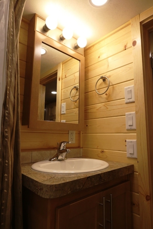 Imagen de la habitación del Hotel Lake George Escape - Campground. Foto 16