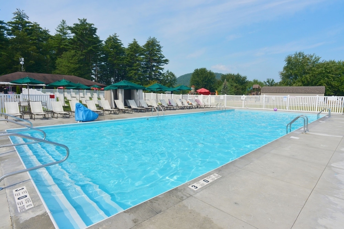 Imagen de la piscina del Hotel Lake George Escape - Campground. Foto 19
