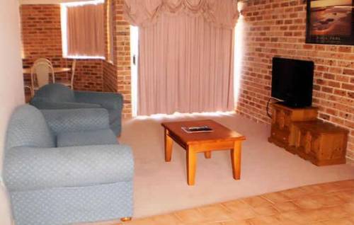 Imagen de la habitación del Hotel Lake Haven Motor Inn and Palms Restaurant. Foto 6