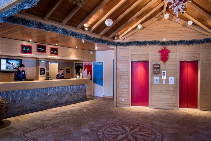 Imagen de los interiores del Hotel Lake Hôtel Courchevel 1850. Foto 14