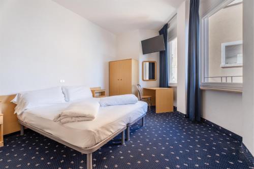 Imagen de la habitación del Hotel Lake Ifigenia. Foto 18
