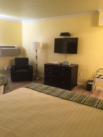 Imagen de la habitación del Hotel Lake Inn and Restaurant. Foto 11