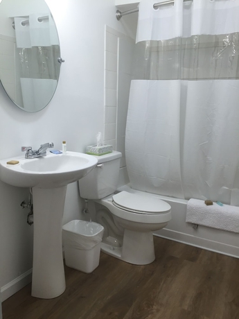 Imagen de la habitación del Hotel Lake Inn and Restaurant. Foto 16