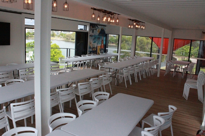 Imagen del bar/restaurante del Hotel Lake Kawana Accommodation. Foto 6