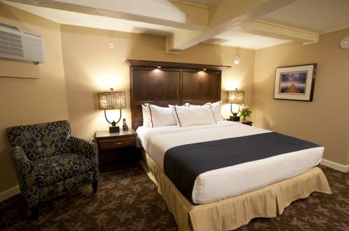 Imagen de la habitación del Hotel Lake Lawn Resort. Foto 3
