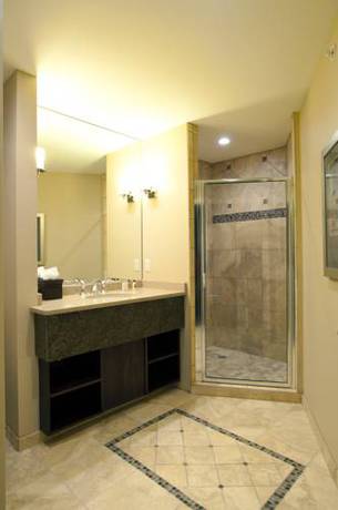 Imagen de la habitación del Hotel Lake Lawn Resort. Foto 4