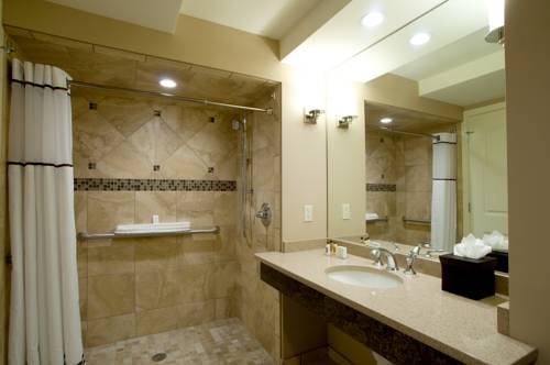 Imagen de la habitación del Hotel Lake Lawn Resort. Foto 6