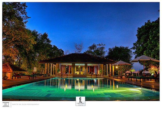 Imagen de la piscina del Hotel Lake Lodge Boutique Kandalama. Foto 17