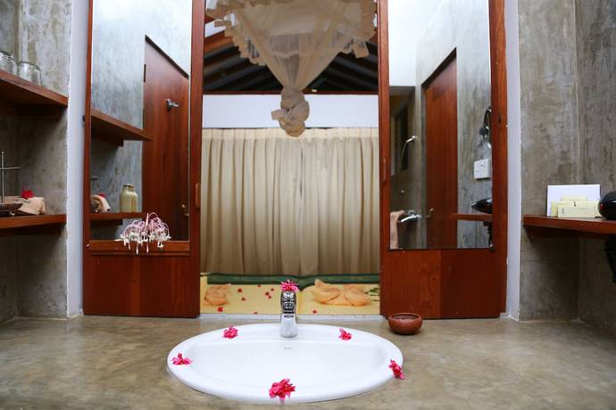 Imagen de la habitación del Hotel Lake Lodge Boutique Kandalama. Foto 8